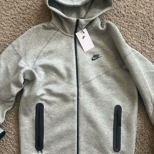 Nike Tech Fleece Gray Full-Zip Hoodie